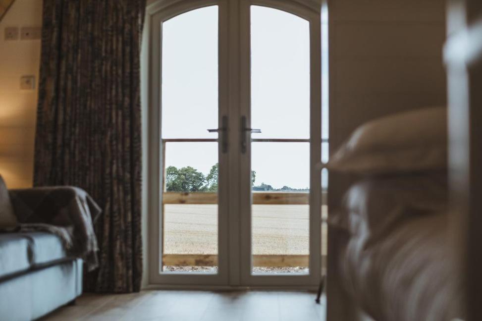 奥德博若Carlton Manor Pods公寓 外观 照片